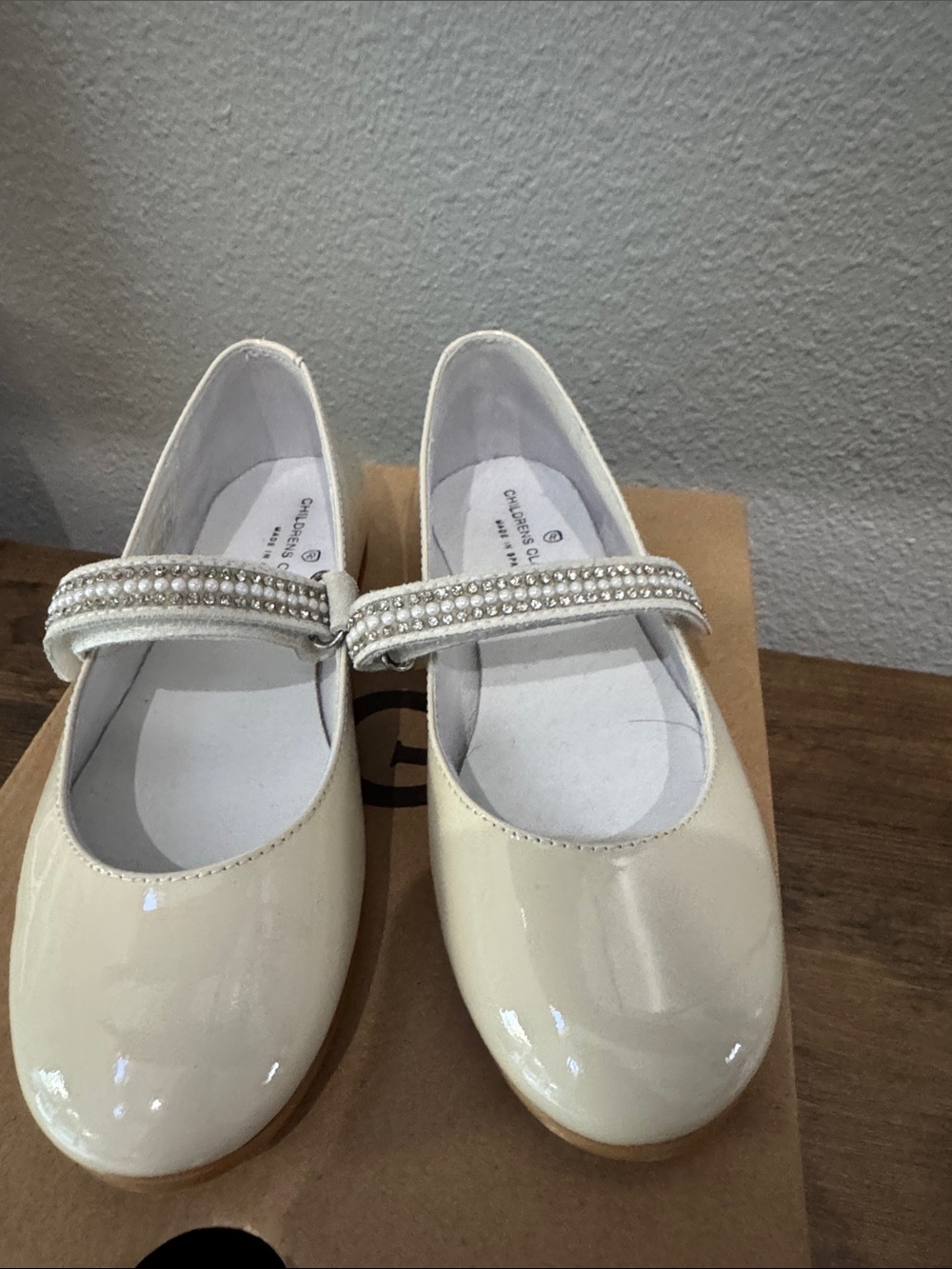 Childrens Classics Girls Patent Leather Dress Shoes